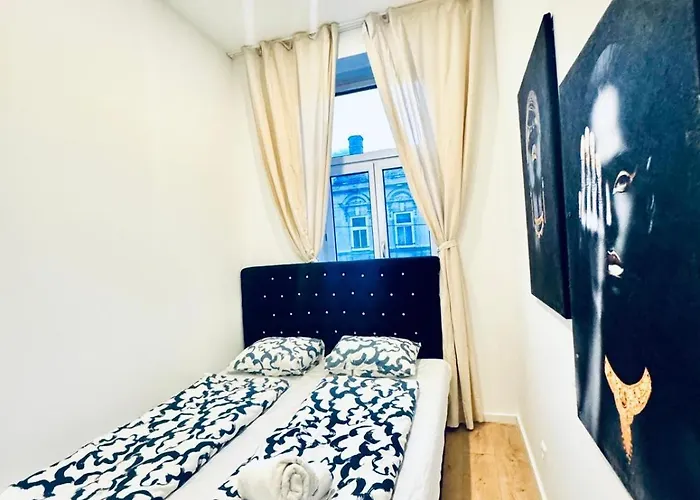 Stylish 3-bedroom Close To Kaufpark Alterlaa Apartment Vienna