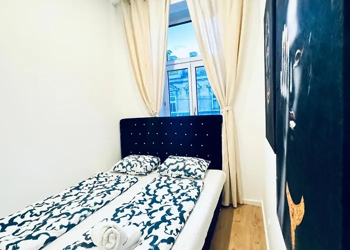 Stylish 3-bedroom Close To Kaufpark Alterlaa Vienna