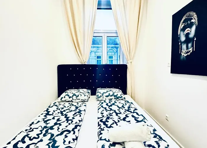 Stylish 3-bedroom Close To Kaufpark Alterlaa * Vienna
