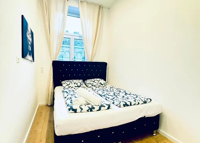 Stylish 3-bedroom Close To Kaufpark Alterlaa * Vienna
