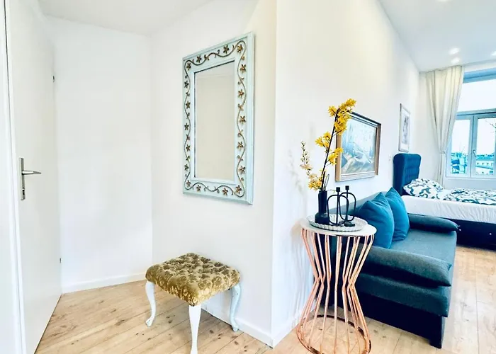 Stylish 3-bedroom Close To Kaufpark Alterlaa * Vienna