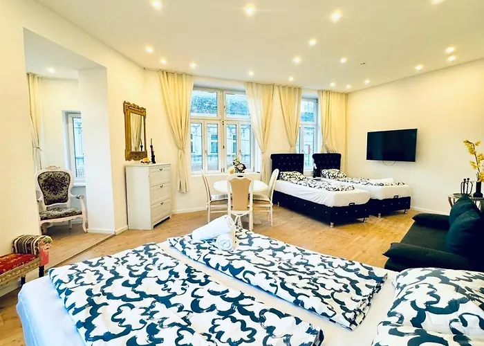 Stylish 3-bedroom Close To Kaufpark Alterlaa * Vienna
