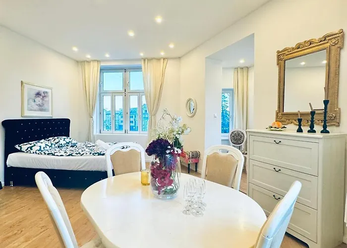 Apartment Stylish 3-bedroom Close To Kaufpark Alterlaa *