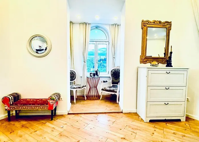 Stylish 3-bedroom Close To Kaufpark Alterlaa Apartment Vienna